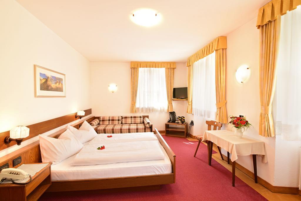 River Hotel Post Chienes Ngoại thất bức ảnh